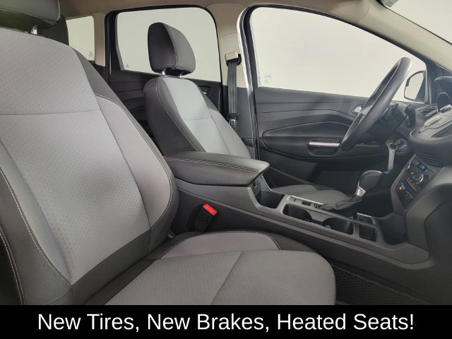 Used 2017 Ford Escape SE w/ SE Cold Weather Package FWD image 17