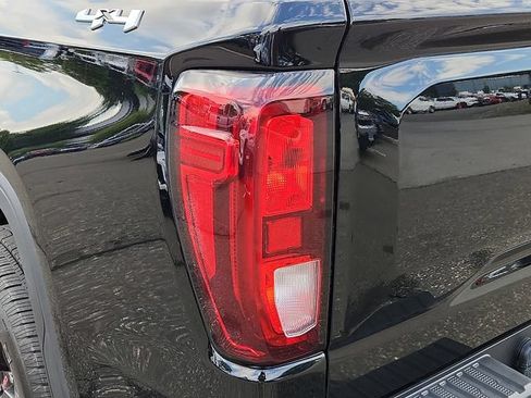 Used 2024 GMC Sierra 1500 Elevation AWD/4WD image 12