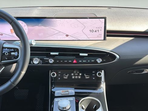 Certified 2026 Genesis GV70 2.5T AWD/4WD image 18