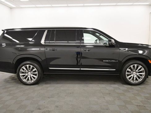 Used 2021 GMC Yukon XL Denali image 9