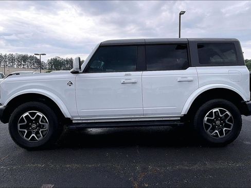 Used 2023 Ford Bronco Outer Banks AWD/4WD image 8
