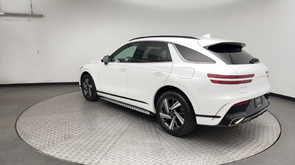 Certified 2026 Genesis GV70 3.5T Sport Advanced AWD/4WD image 4