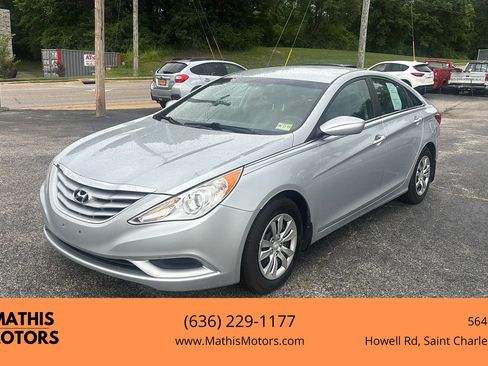 Used 2012 Hyundai Sonata GLS FWD image 1