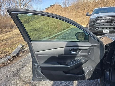 Used 2023 Honda Accord LX image 19