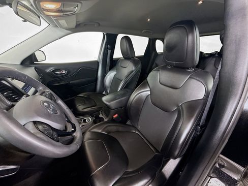 Used 2020 Jeep Cherokee Altitude image 11