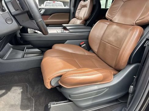 Certified 2024 Lincoln Navigator Reserve AWD/4WD image 22