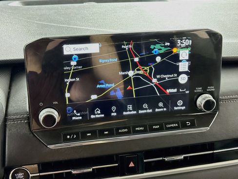 Used 2022 Mitsubishi Outlander SE FWD image 2
