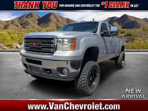 Used 2011 GMC Sierra 2500 SLE AWD/4WD image 1
