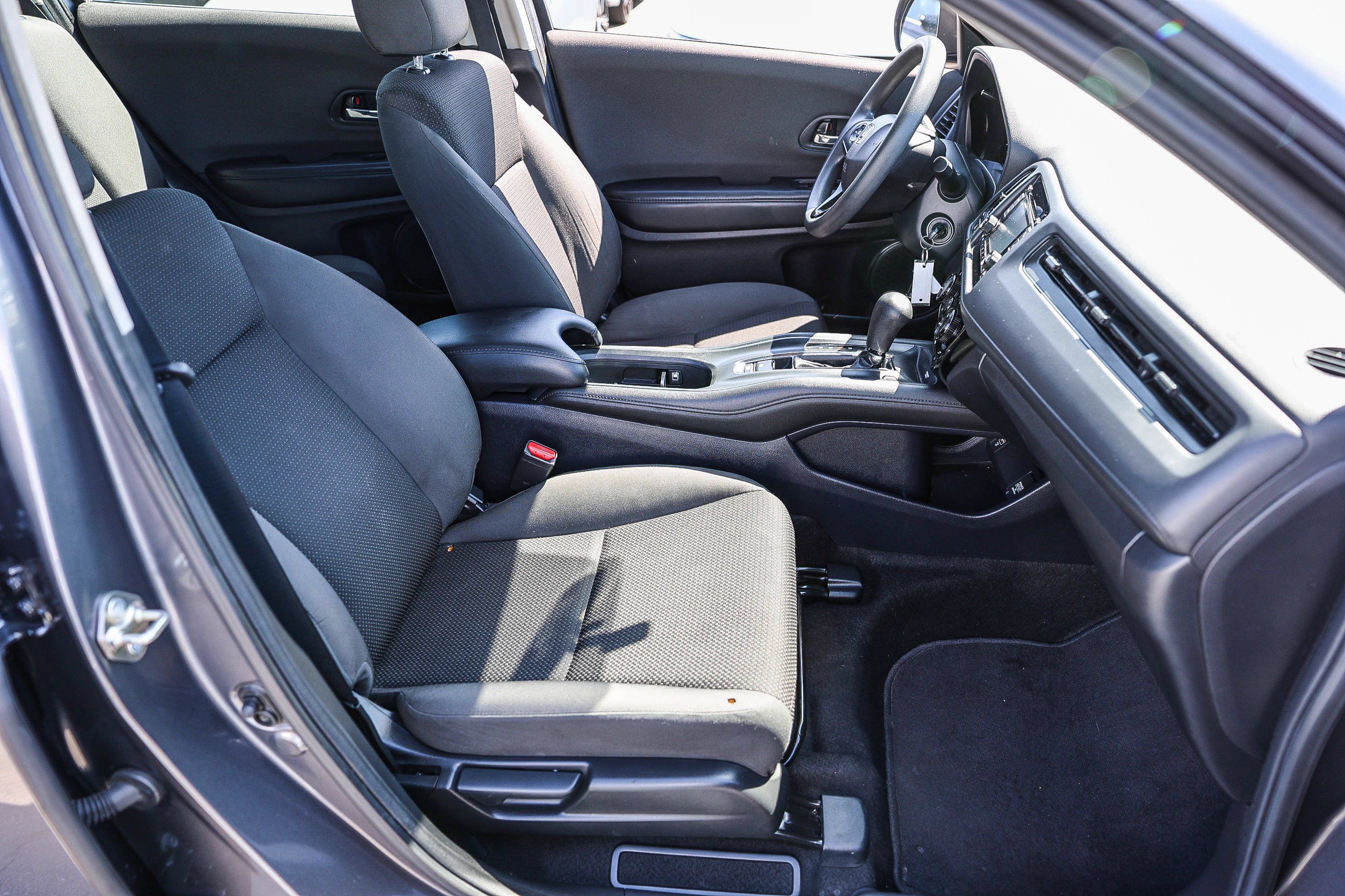 Certified 2020 Honda HR-V LX image 8