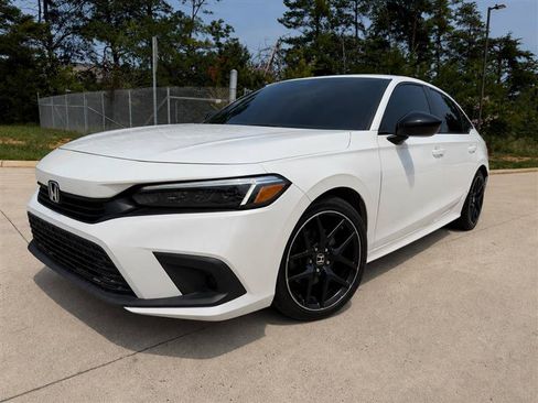 Used 2022 Honda Civic Sport image 3