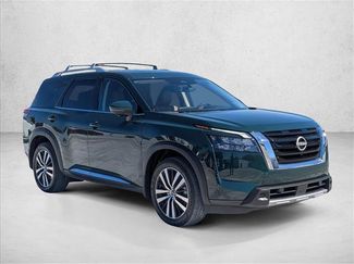 Certified 2025 Nissan Pathfinder Platinum video 3