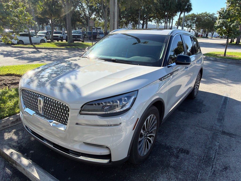 Used 2023 Lincoln Aviator 2WD w/ Premium Package image 1