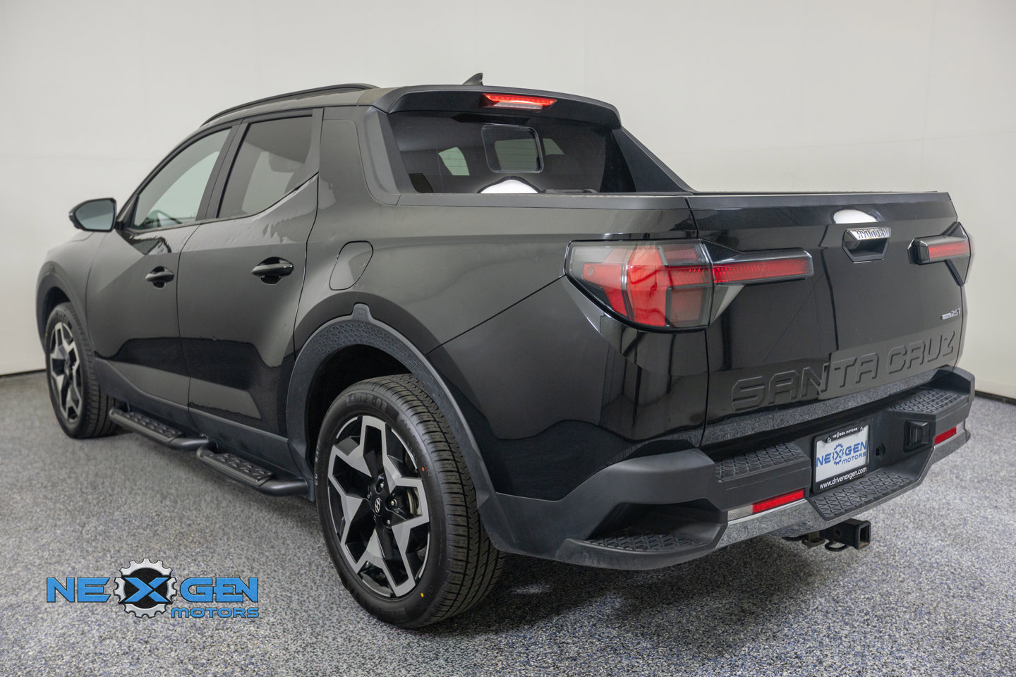 Used 2023 Hyundai Santa Cruz Limited AWD/4WD image 6