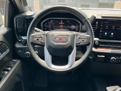 Used 2026 GMC Sierra 1500 Elevation w/ Elevation Select Package AWD/4WD image 13