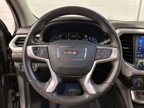 Used 2023 GMC Acadia SLE w/ Driver Convenience Package FWD image 7