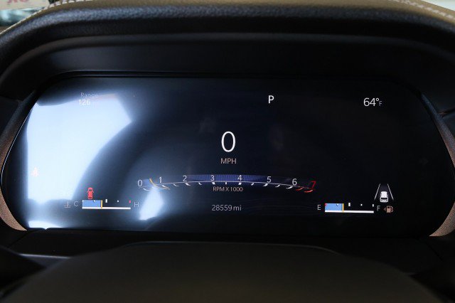 Used 2023 Jeep Grand Cherokee Limited w/ Black Appearance Package AWD/4WD image 24