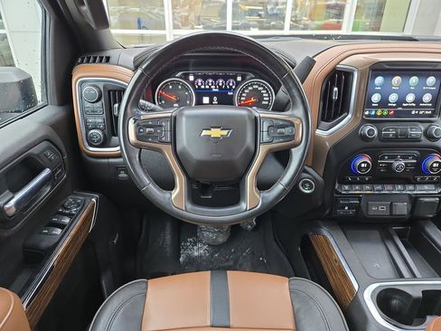 Used 2023 Chevrolet Silverado 3500 High Country image 19