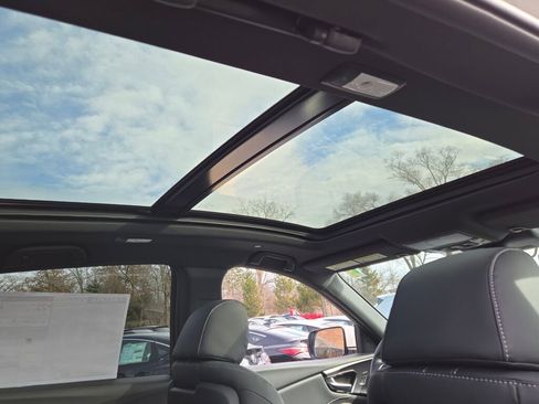 New 2026 Acura RDX SH-AWD image 13