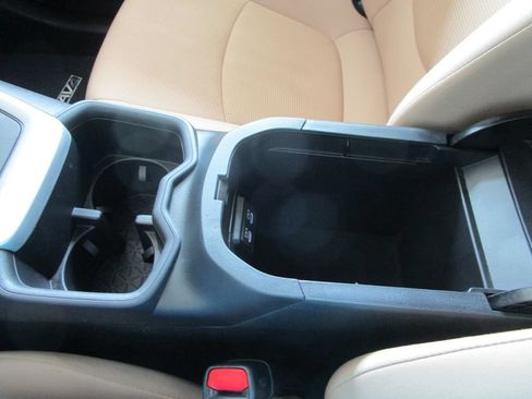 Used 2024 Toyota RAV4 LE AWD/4WD image 36