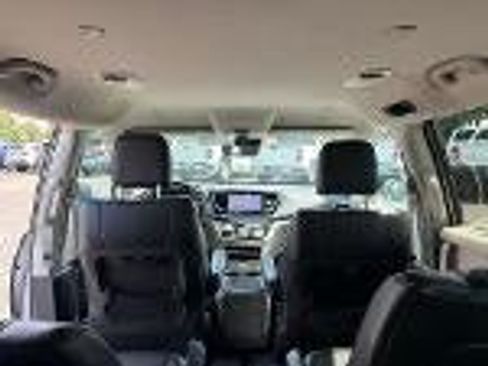 Used 2021 Chrysler Pacifica Touring-L w/ Premium & Safety Sphere Group FWD image 35