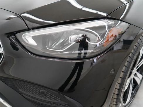 Used 2025 Mercedes-Benz C 300 4MATIC Sedan image 5