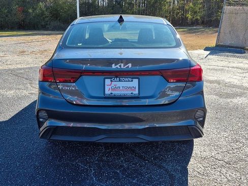 Used 2024 Kia Forte LXS image 3