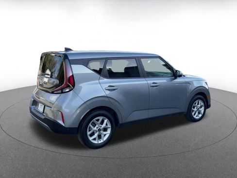 Used 2025 Kia Soul LX w/ LX Technology Package image 14