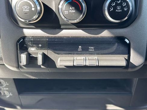 Used 2024 RAM 2500 Big Horn image 18