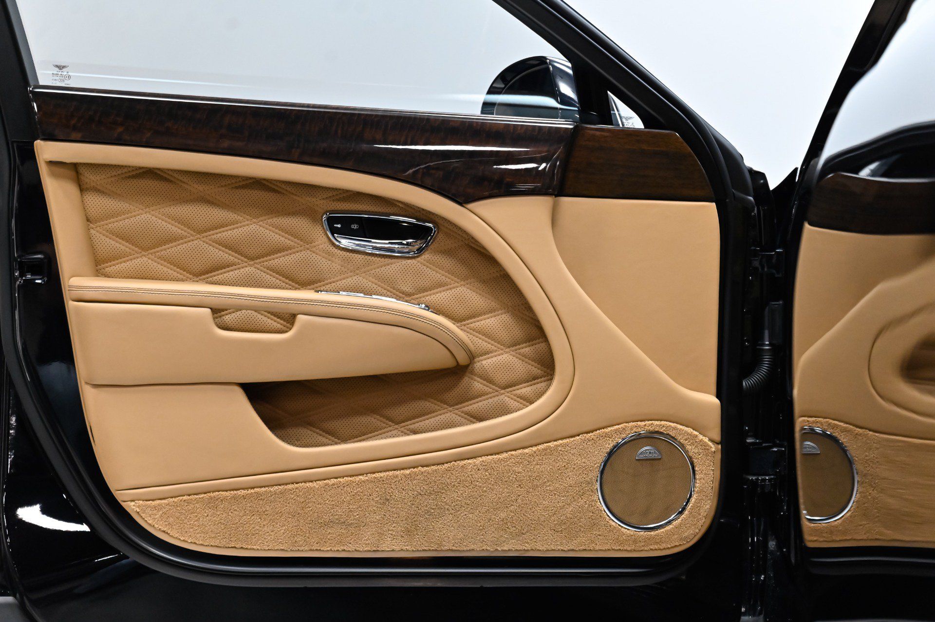Used 2017 Bentley Mulsanne RWD image 41