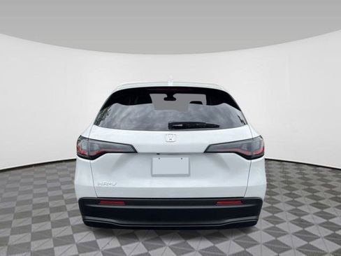 New 2026 Honda HR-V LX image 4