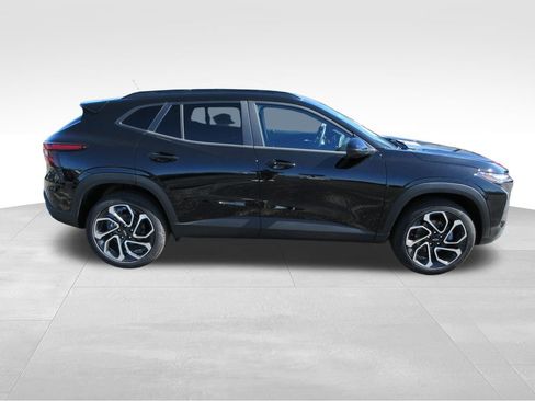 New 2026 Chevrolet Trax RS w/ Driver Confidence Package FWD image 6