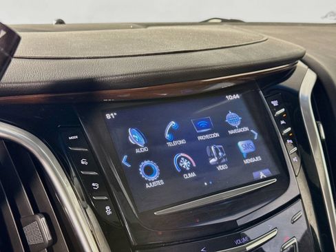 Used 2020 Cadillac Escalade Premium Luxury AWD/4WD image 11