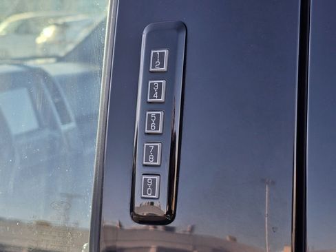 Used 2019 Ford F150 XLT AWD/4WD image 16