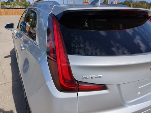 Used 2019 Cadillac XT4 Premium Luxury image 10