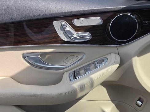 Used 2019 Mercedes-Benz C 300 Sedan image 26