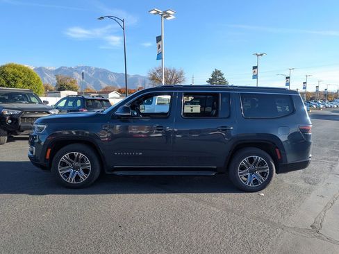 Used 2024 Jeep Wagoneer Series II w/ Flexible Seating Group AWD/4WD image 8