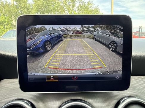 Used 2020 Mercedes-Benz GLA 250 4MATIC image 32