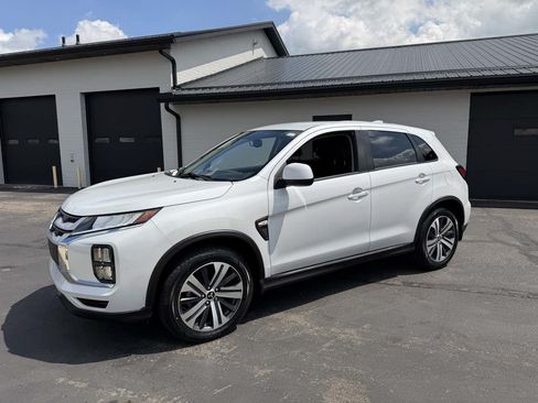Used 2022 Mitsubishi Outlander Sport ES AWD/4WD image 2
