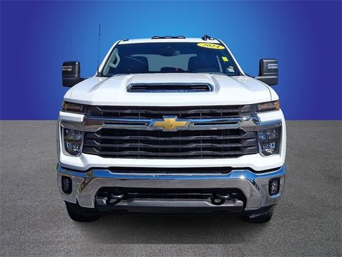 Used 2024 Chevrolet Silverado 3500 LT w/ Convenience Package image 2