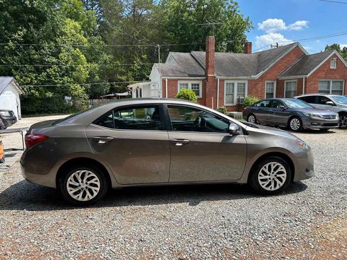 Used 2017 Toyota Corolla LE FWD image 20