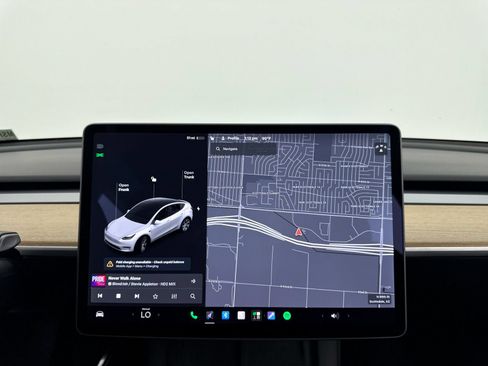 Used 2021 Tesla Model Y Long Range AWD/4WD image 4