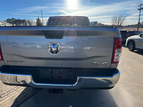 Used 2024 RAM 2500 Big Horn w/ Bed Utility Group image 9