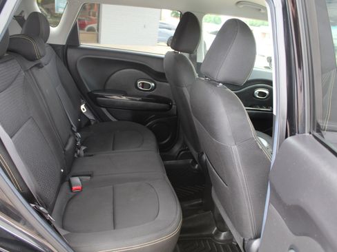 Used 2015 Kia Soul + w/ Audio Package FWD image 20