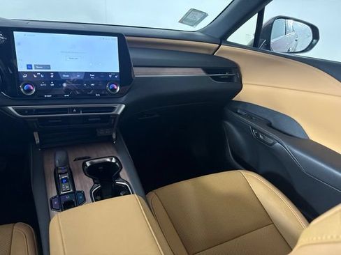 Used 2025 Lexus RX 350 Premium w/ Accessory Package (Z1) FWD image 33