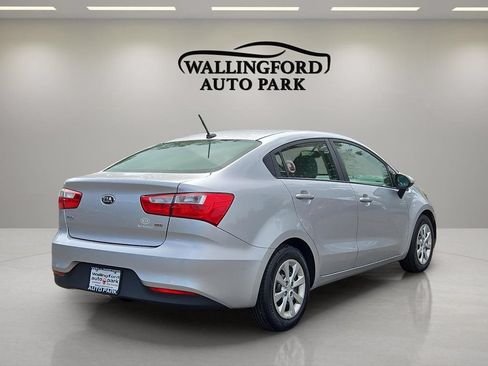 Used 2017 Kia Rio LX w/ Power Package FWD image 4