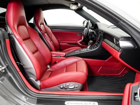 Certified 2015 Porsche 911 Carrera GTS RWD image 23