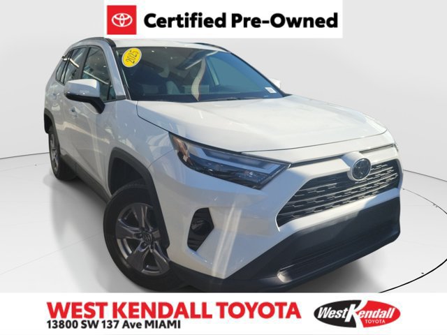 Used 2025 Toyota RAV4 XLE AWD/4WD image 1
