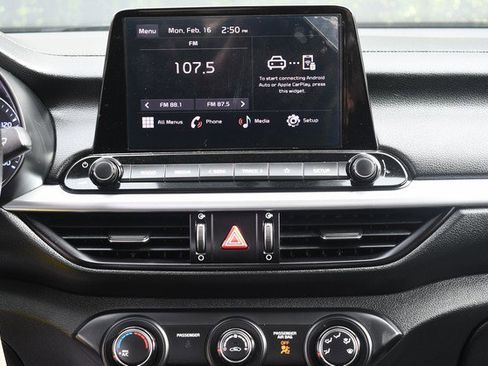 Used 2024 Kia Forte LXS image 19