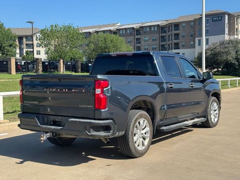 Used 2020 Chevrolet Silverado 1500 Custom w/ Custom Value Package RWD image 4