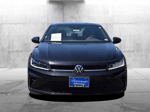 Used 2025 Volkswagen Jetta Sport FWD image 4